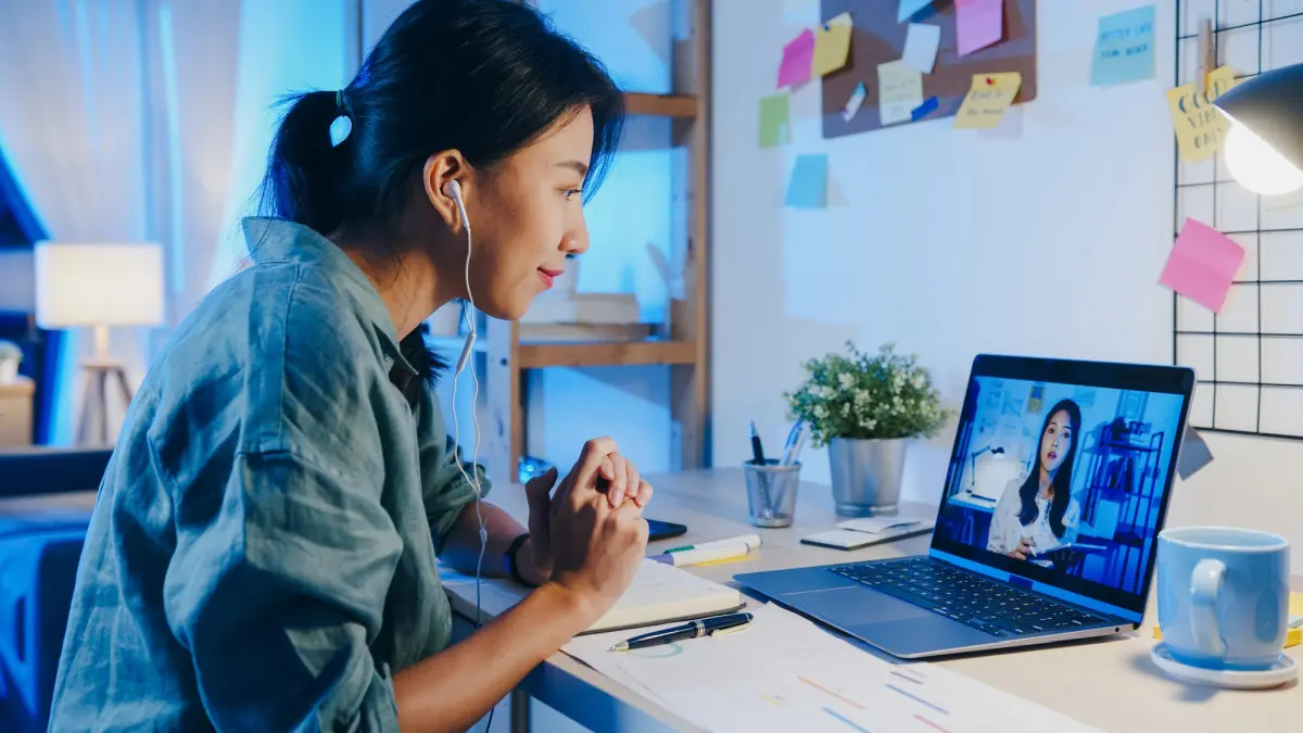 VA on a video call with their supervisor