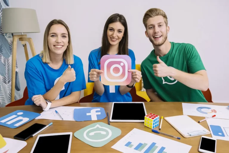 Social media outsourcing
