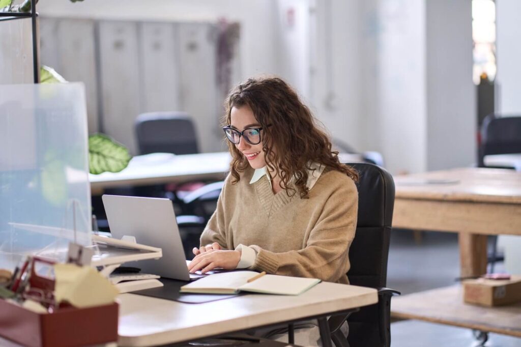 Coworking on a laptop image Coworking on a laptop image